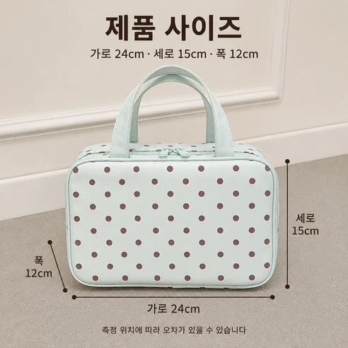 Travel toiletry bag product photo 8